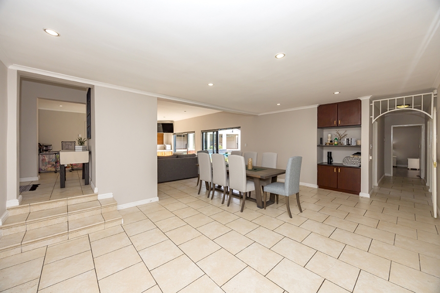 4 Bedroom Property for Sale in Amanda Glen Western Cape